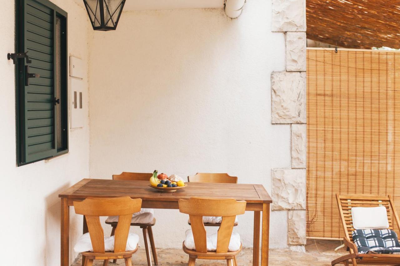 Charming Apartments With Garden Bol Esterno foto