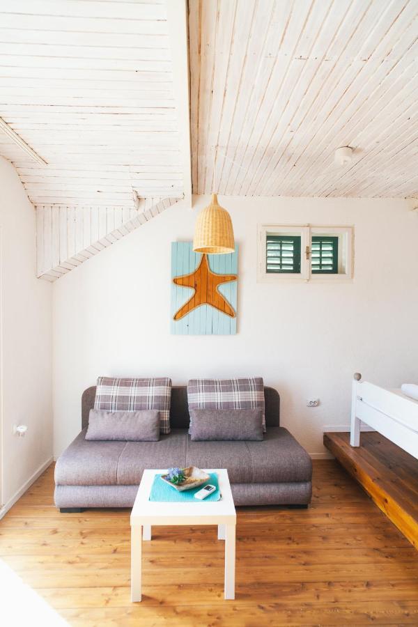 Charming Apartments With Garden Bol Esterno foto