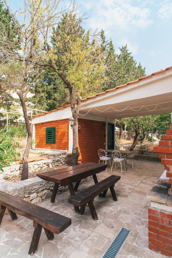 Charming Apartments With Garden Bol Esterno foto
