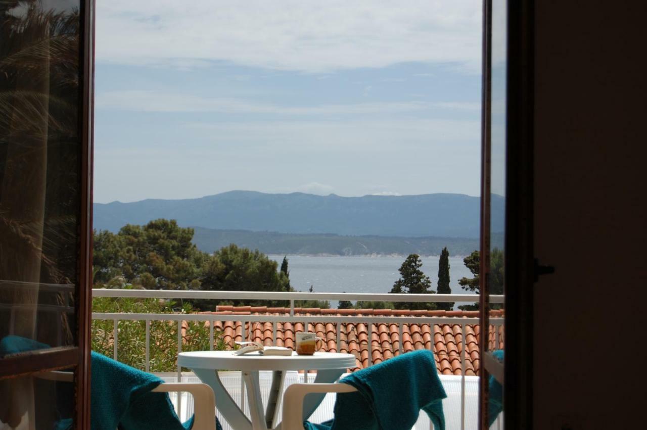 Charming Apartments With Garden Bol Esterno foto